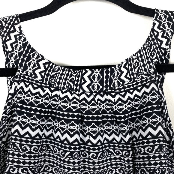 Unique Spectrum Black White Sleeveless Tank 2X - Picture 9 of 13
